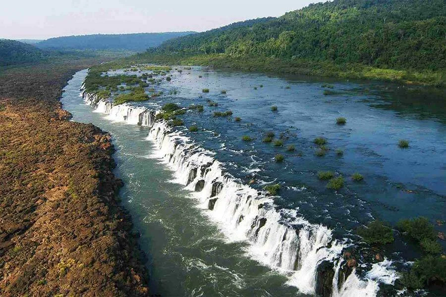 Cataratas del Iguazú rodeadas de selva